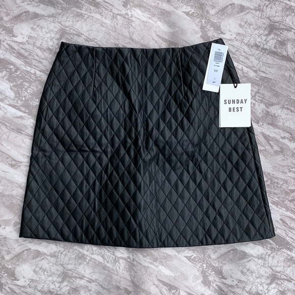 Aritzia Sunday Best Black Quilted Diamond Vegan Leather Flynn Mini Skirt NWT - Picture 1 of 11